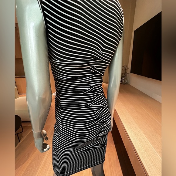 Nicole Miller bodycon dress - Picture 4 of 5